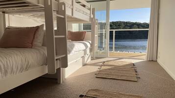 3 chambres, bureau, fer et planche à repasser, Wi-Fi gratuit