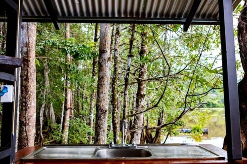 Oso de Osa, Away from mass-tourism