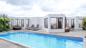 Piscina externa