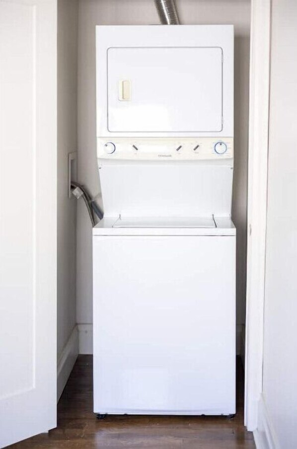 Interior - Black Tree Loft Unit 2 (Cleveland)