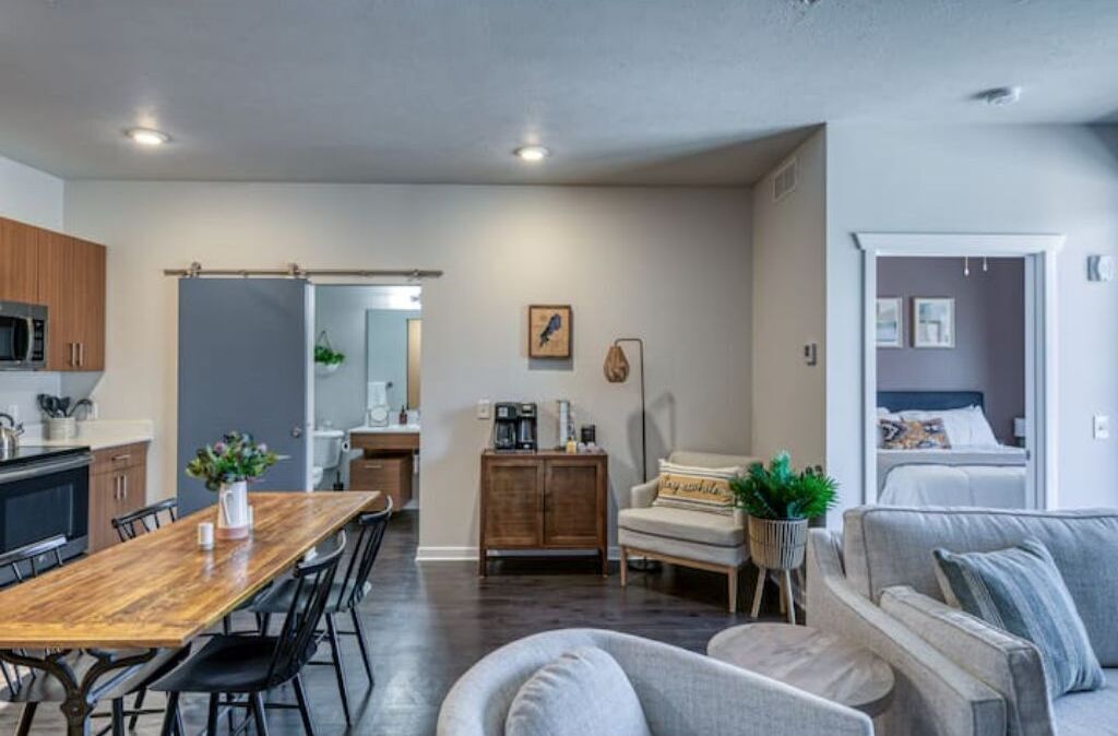 Pet Friendly Trailside Condo - includes bikes!