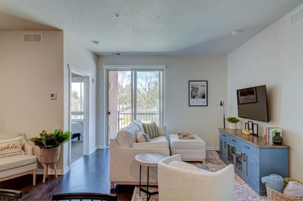 Pet Friendly Trailside Condo - includes bikes!