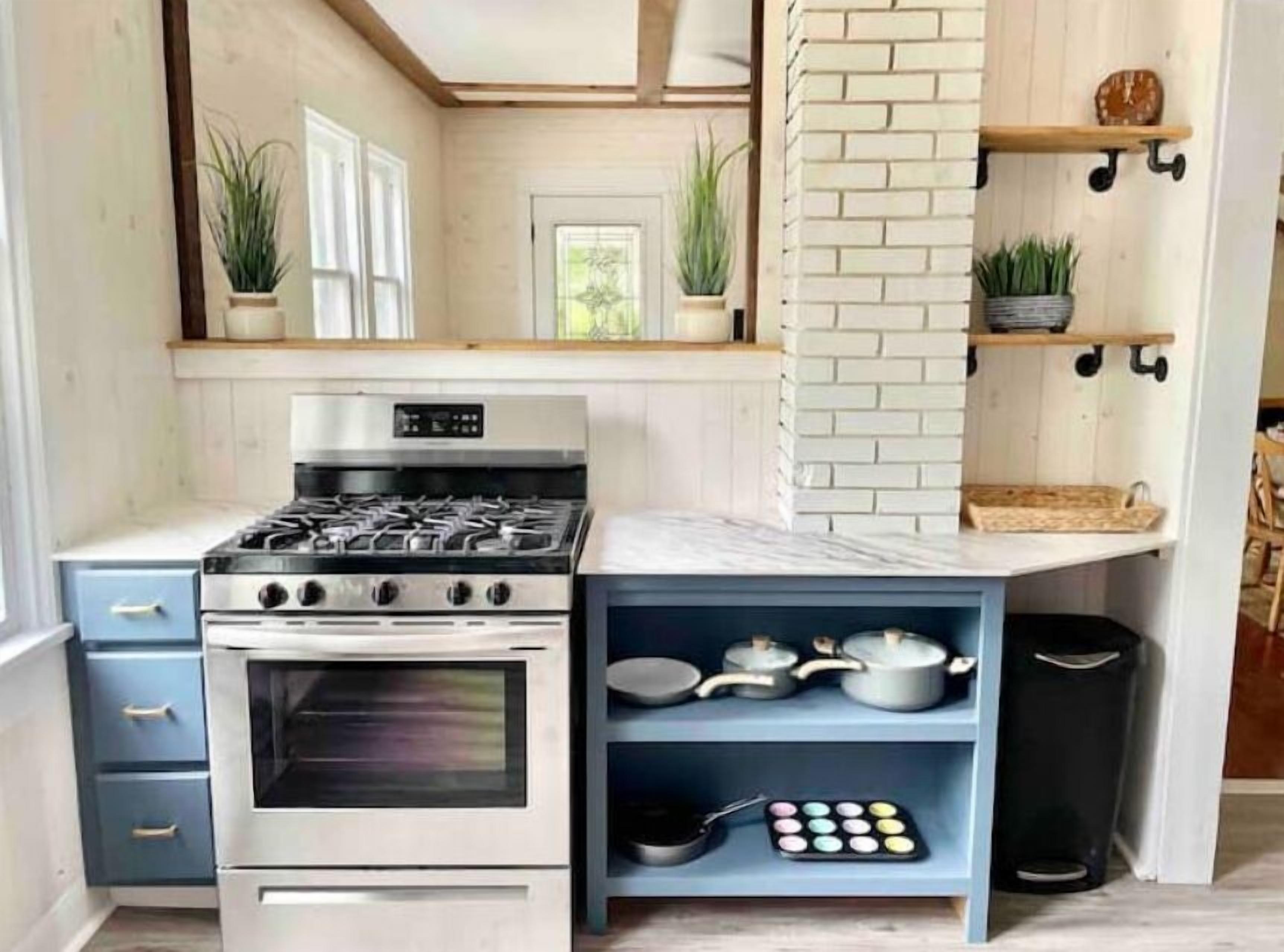 THE WEEKENDER ↠ CRYSTAL LAKE GETAWAY