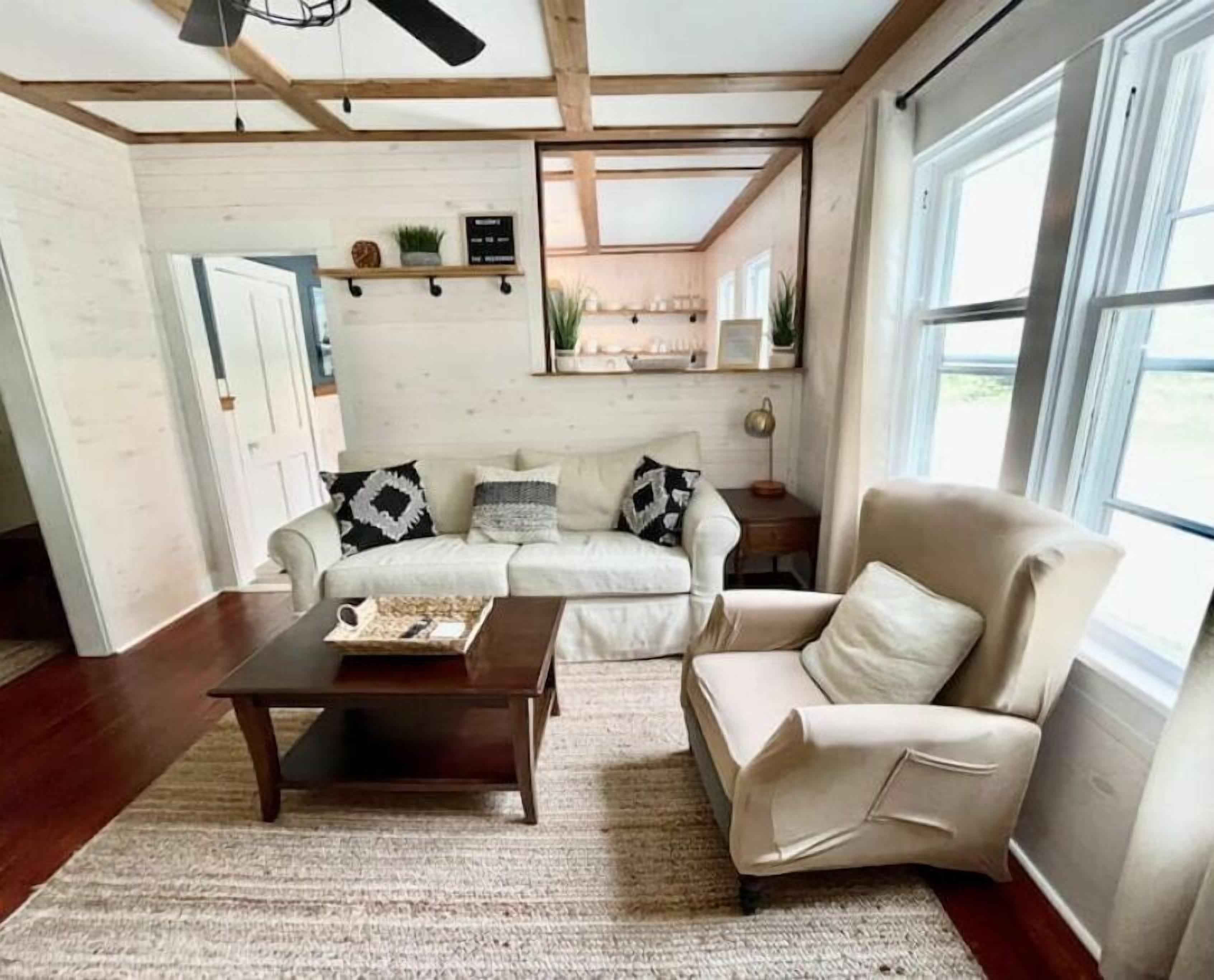 THE WEEKENDER ↠ CRYSTAL LAKE GETAWAY