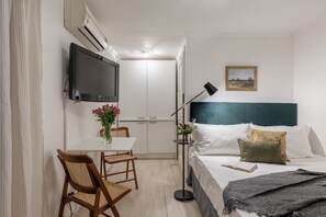 Strykjärn/strykbräda, internet och sängkläder