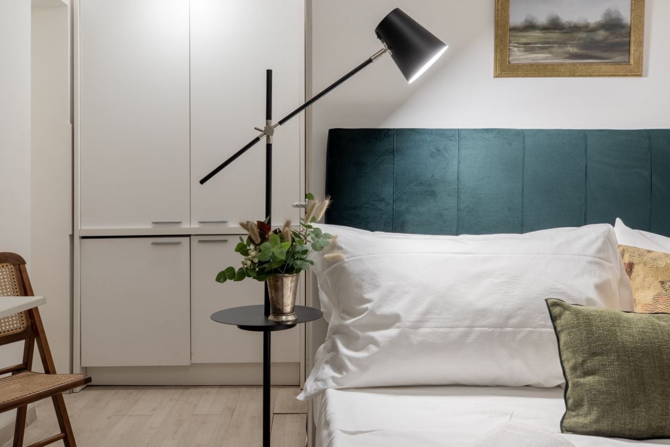 Iron/ironing board, Internet, bed sheets