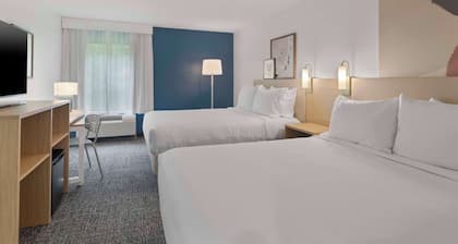 Spark by Hilton Newcomerstown