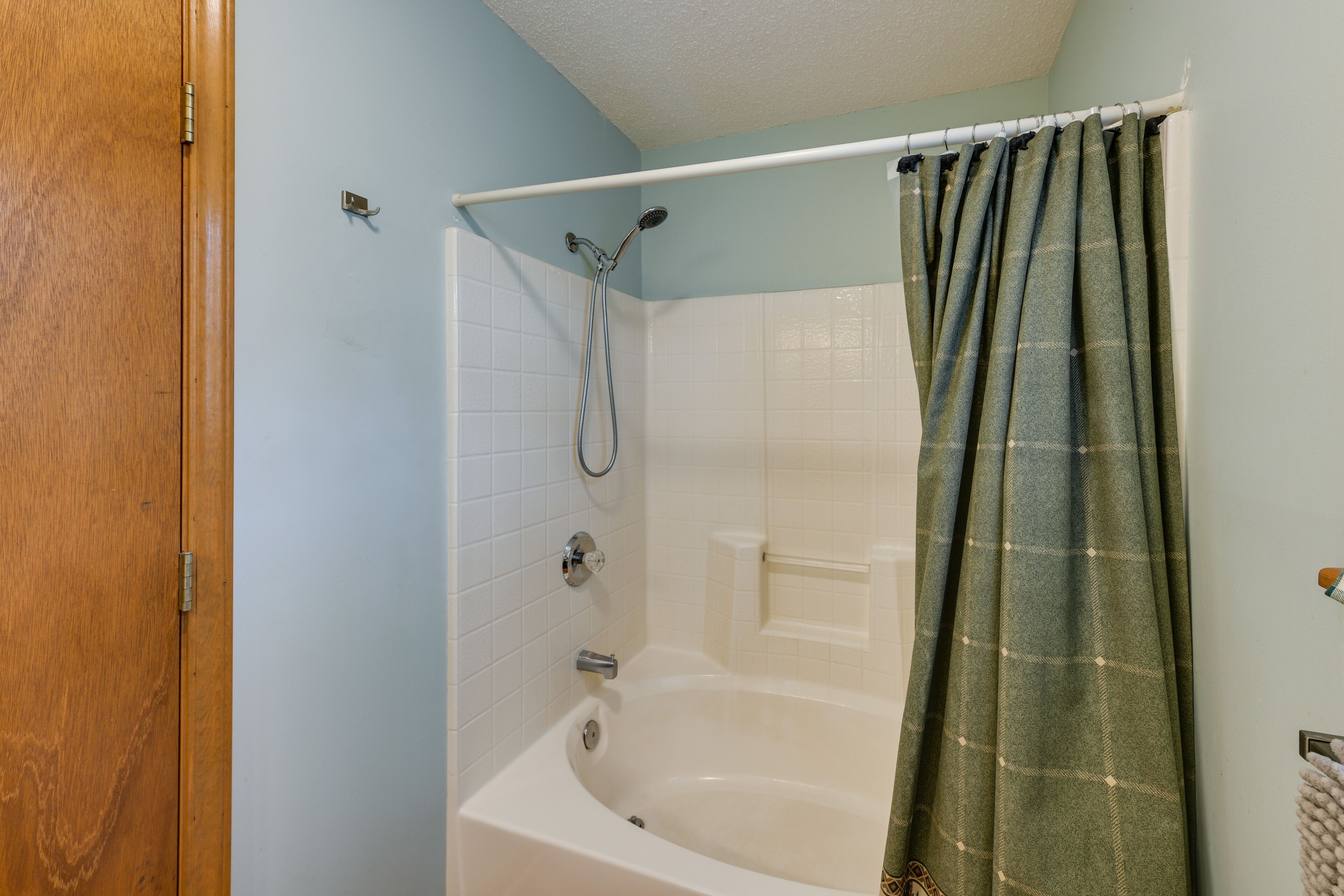 Mountain-View Robbinsville Cabin w/ Hot Tub!