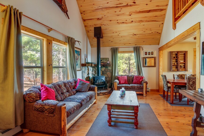 Rustic Pagosa Springs Cabin W/ Hot Tub + Game Room - Colorado