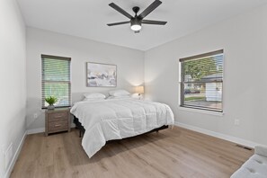 5 bedrooms, free WiFi, bed sheets
