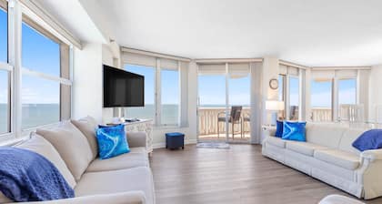 3 bedroom ocean front condo with panoramic ocean views! 10th floor-VanLee1001