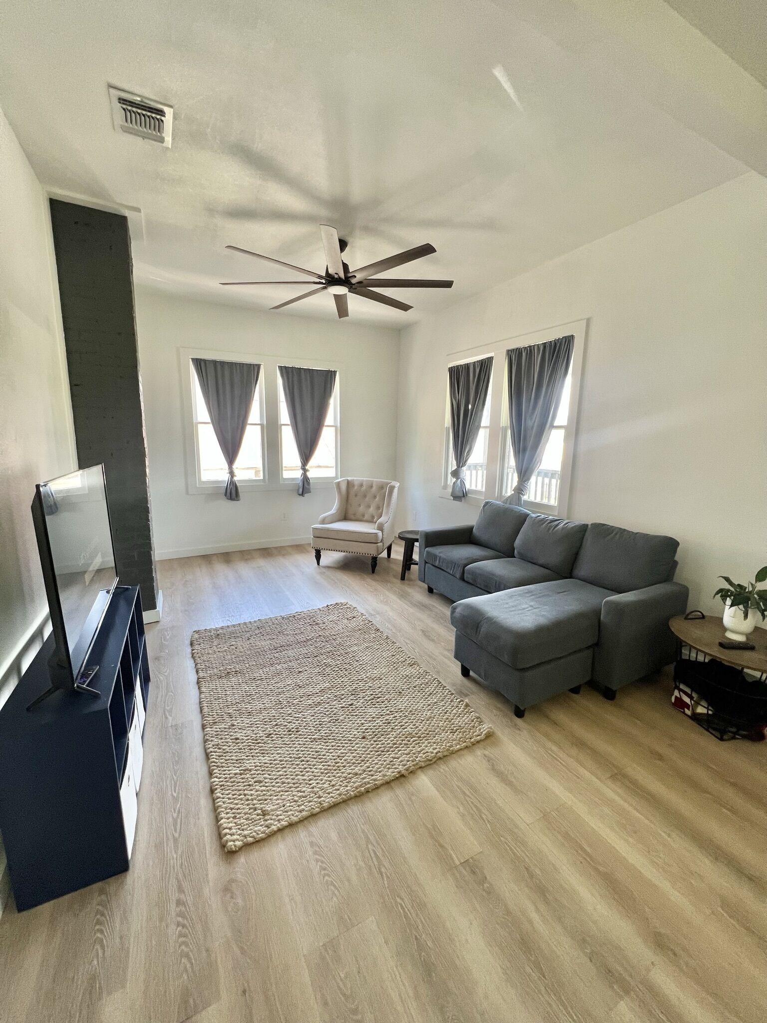 Beautiful space near the Pearl!