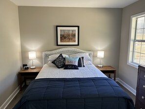 2 عدّة غرف نوم ومكواة/لوح كي وواي فاي مجانًا وملاءات أسرّة