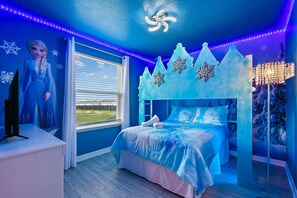 10 bedrooms, iron/ironing board, WiFi, bed sheets