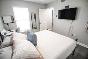 2 chambres, bureau, fer et planche à repasser, Wi-Fi gratuit