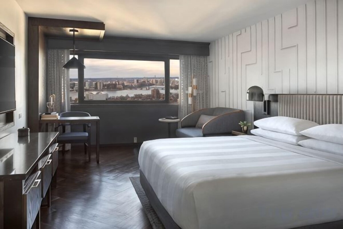 River View King Room