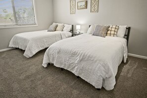 4 chambres, bureau, fer et planche à repasser, Wi-Fi