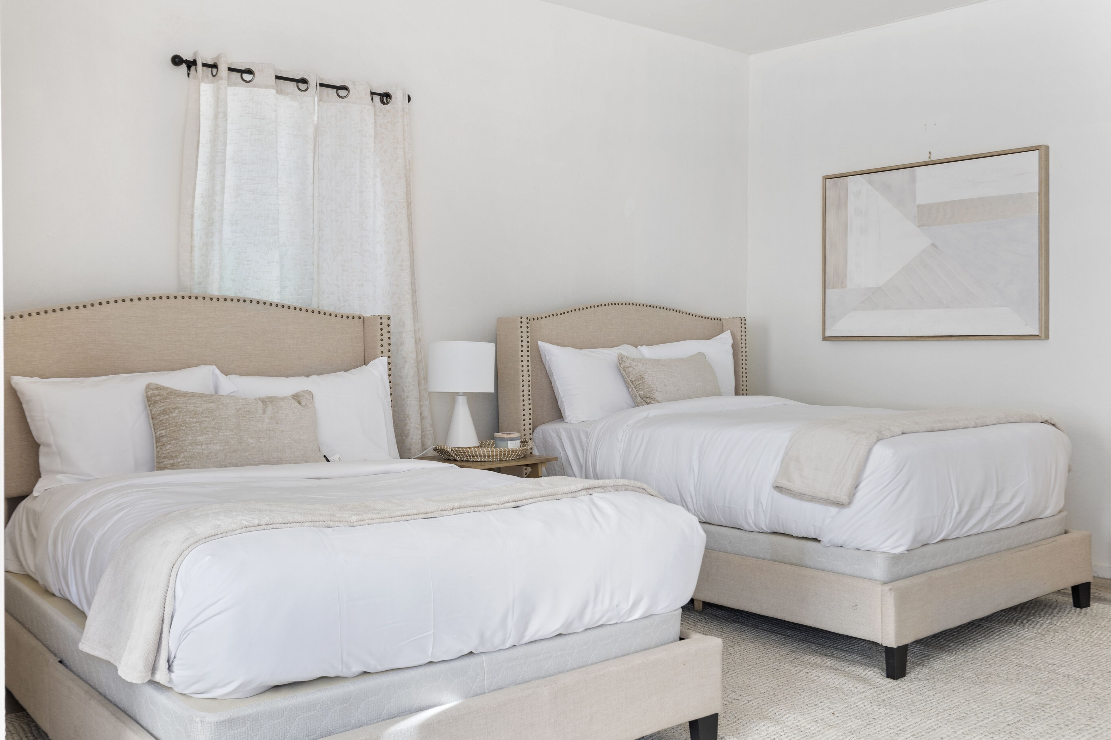 Gem Guesthouse in Bev Hills