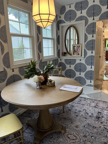 Bourbon on Broadway- 3 King Bed- Downtown Bardstown-Walk everywhere!!