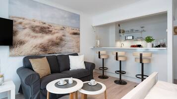 Fernseher, Stereoanlage