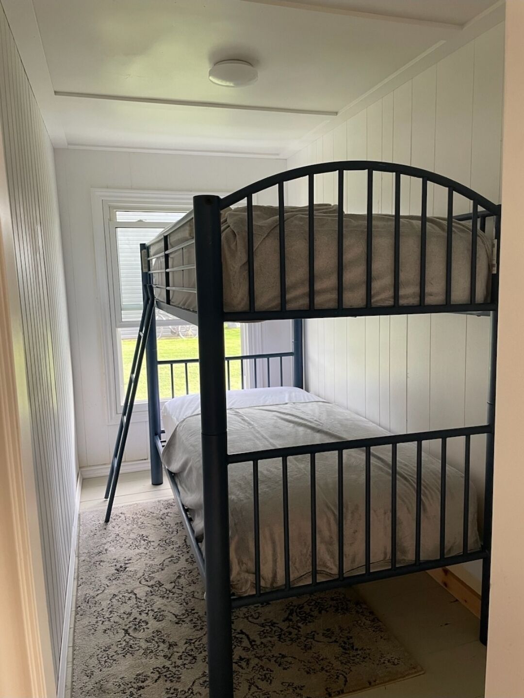 Brand new newly remodeled cottage steps across from the lake