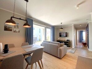 Unclassified image, 5 of 24, button