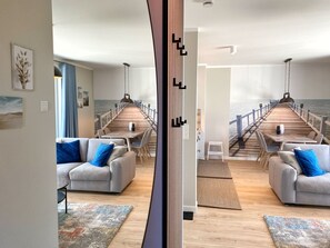 Unclassified image, 2 of 24, button