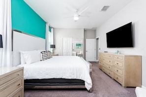 9 habitaciones, tabla de planchar con plancha y cuna de viaje