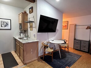 Interior - Resort Village Modern Studio Condo (Taos Ski Valley)