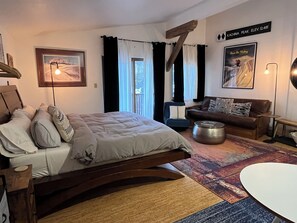 1 bedroom, free WiFi, bed sheets - Resort Village Modern Studio Condo (Taos Ski Valley)