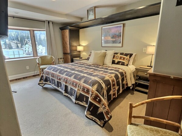 1 bedroom, free WiFi, bed sheets - Sweet, Comfortable and Close to the Lift (Taos Ski Valley)
