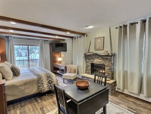 Televisión, chimenea