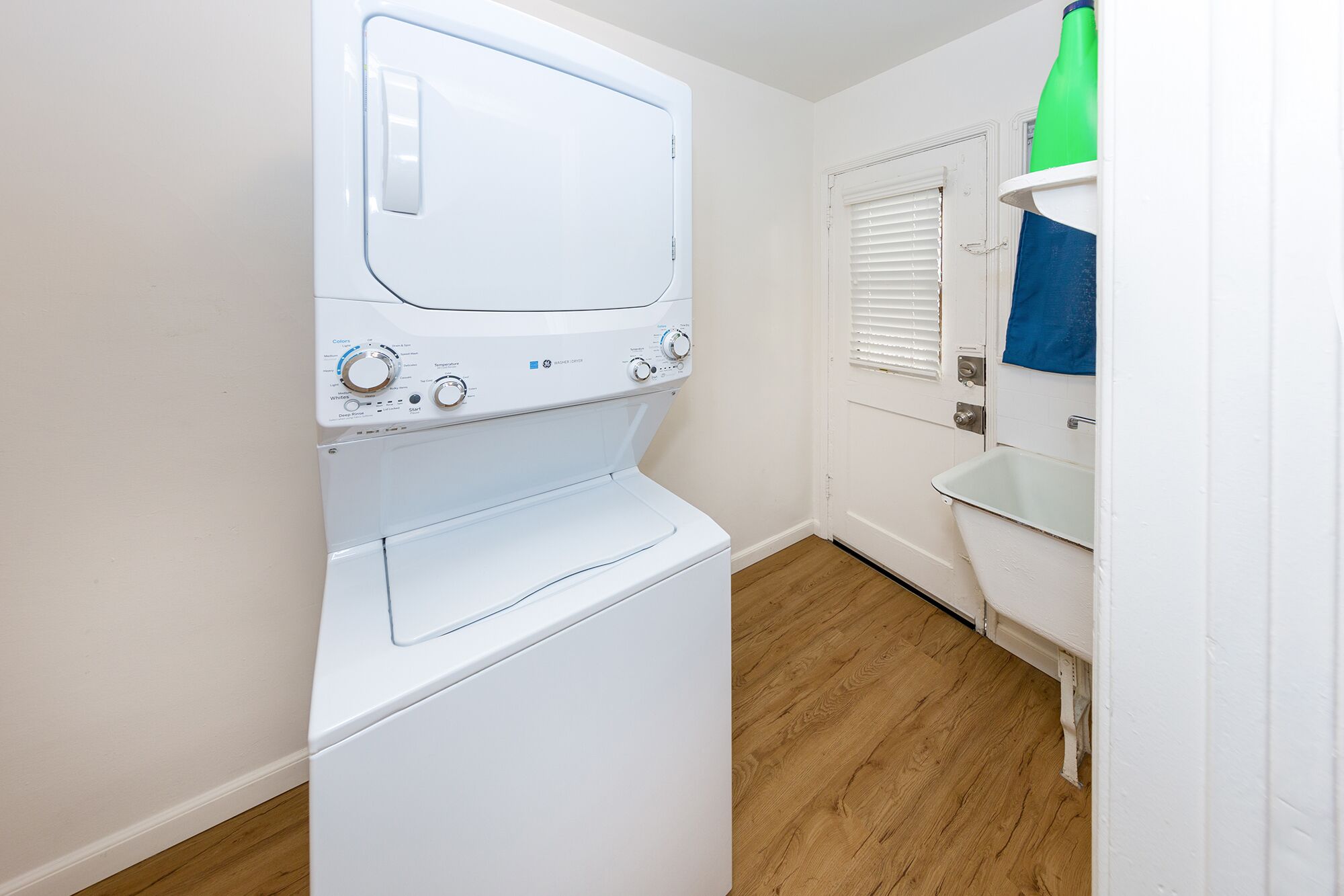 Modern Style Residence in LA