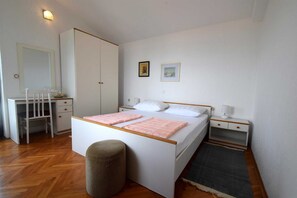 2 habitaciones, wifi gratis y ropa de cama
