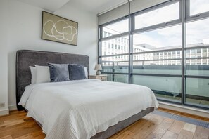 3 dormitorios, tabla de planchar con plancha, wifi y ropa de cama