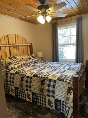 2 bedrooms, iron/ironing board, travel cot, free WiFi