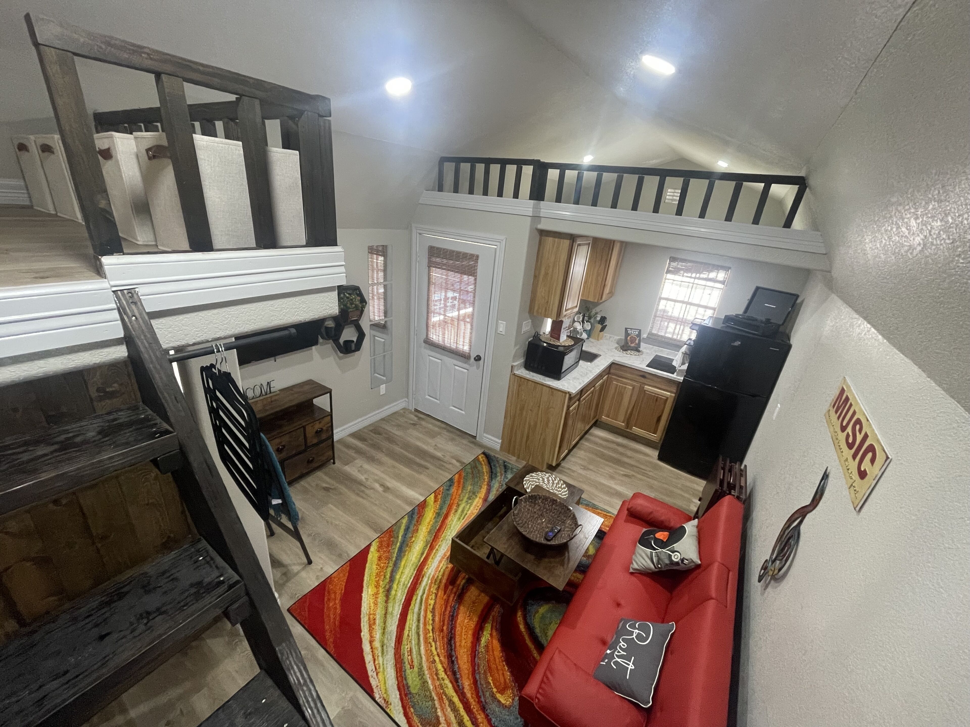 Experience Tranquility at the Joseph Cabin: Peaceful Getaway Close to the River