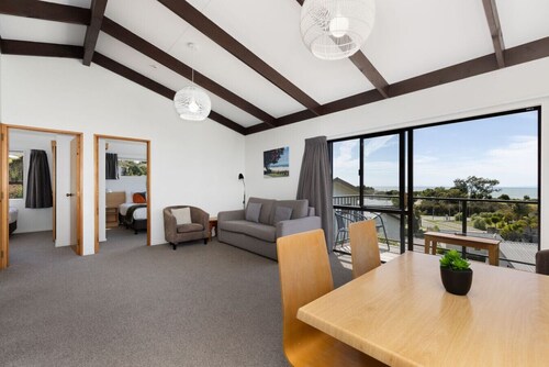 Two Bedroom Apartment Sea View