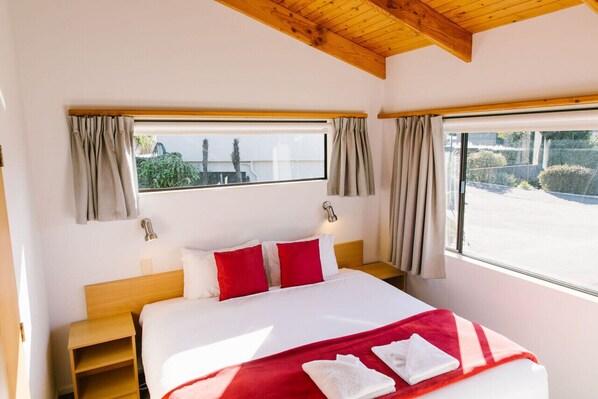 2 bedrooms, iron/ironing board, free WiFi - Two Bedroom Garden View (Kaiteriteri)