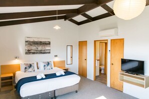 1 bedroom, iron/ironing board, free WiFi - Studio Unit Sea View Mid Level (Kaiteriteri)