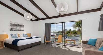 Studio Unit Sea View Mid Level