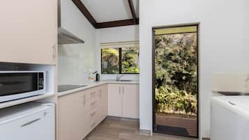 Fridge, microwave, coffee/tea maker, toaster