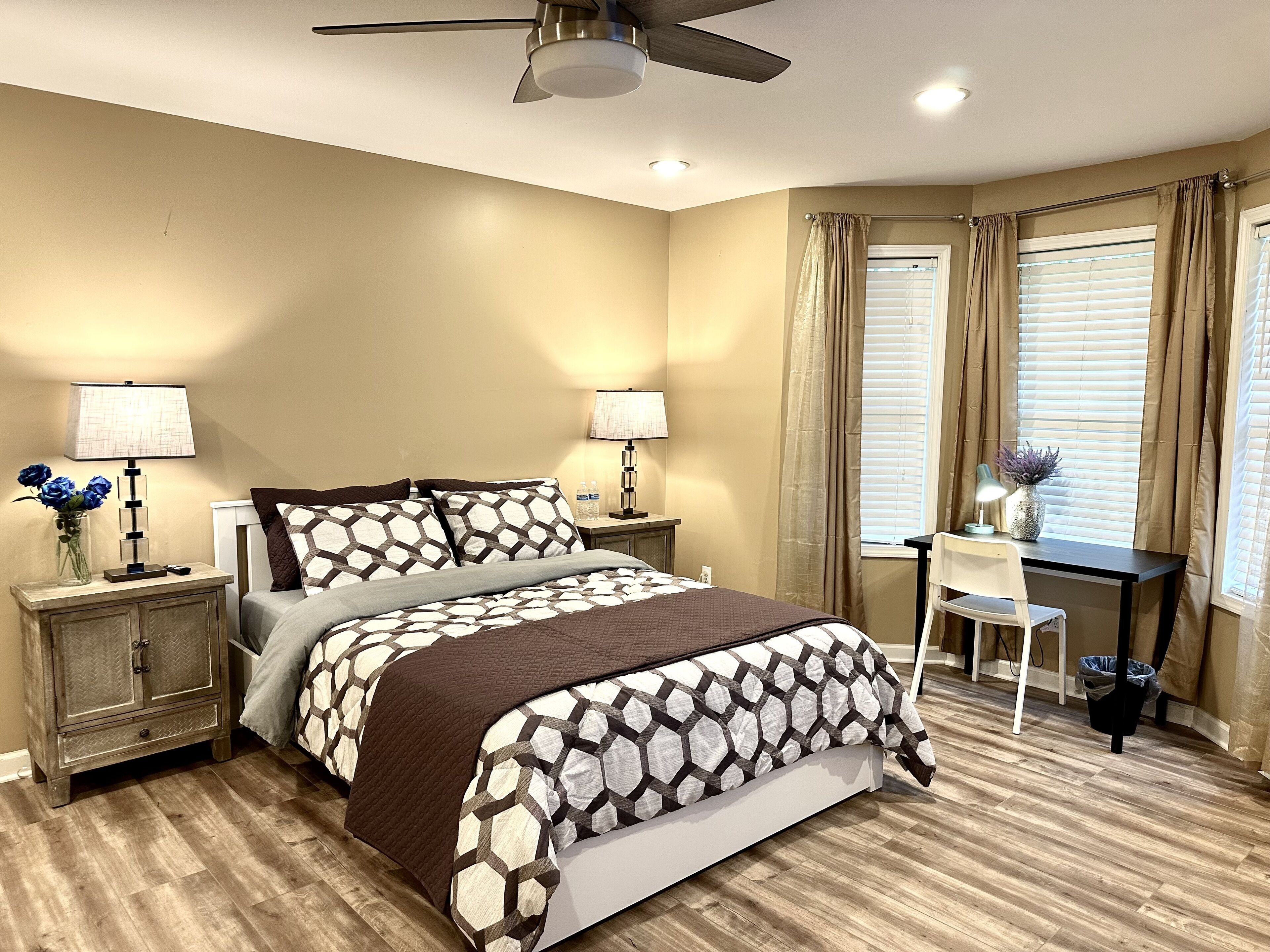 Master bedroom wt New bathroom