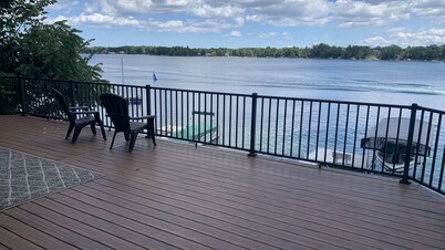 Private Frontage on Beautiful Silver Lake!