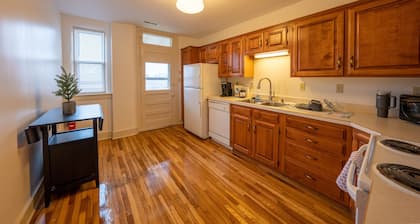 New! Parkers Place Suite 4