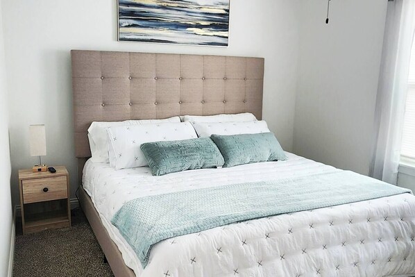 3 bedrooms, iron/ironing board, WiFi, bed sheets