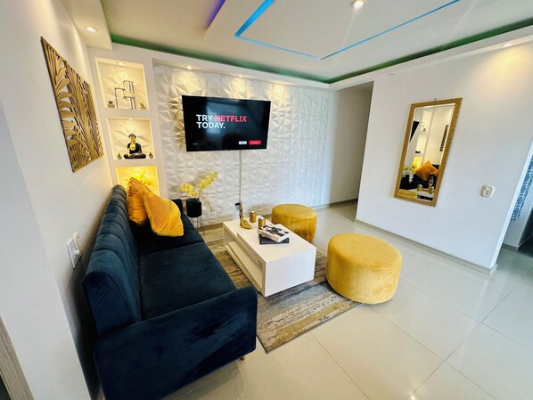 Televisor intel·ligent i llibres