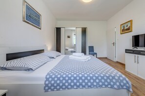 2 Schlafzimmer, Bügeleisen/Bügelbrett, WLAN, Bettwäsche