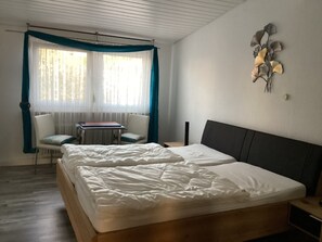 2 bedrooms, free WiFi, bed sheets