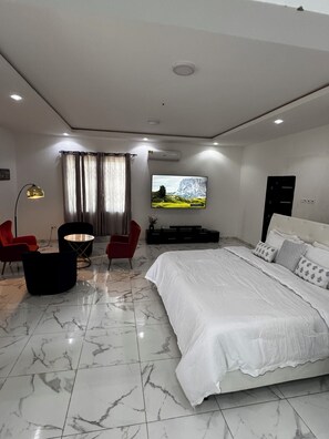 7 soverom, safe på rommet, strykejern/-brett og wi-fi (inkludert)